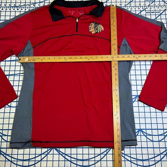 Chicago Blackhawks Quarter Zip Pullover Size XL Lightweight Breathable Red Gray - Picture 7 of 7